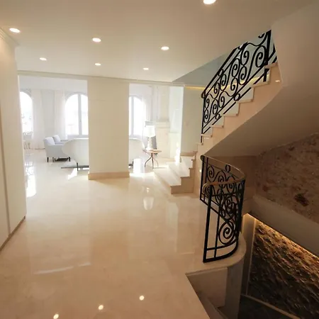 Luxury Duplex In Heart Of * Cannes